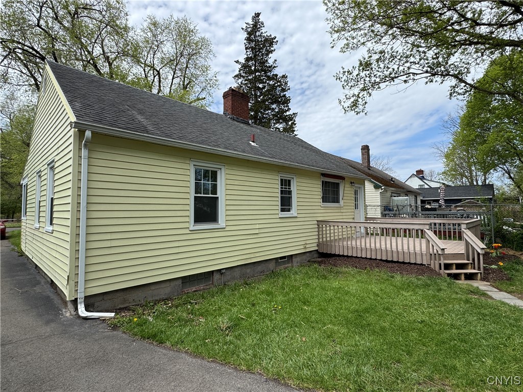 2025 Valley Drive Syracuse, NY 13207 - Photo 30 of 37