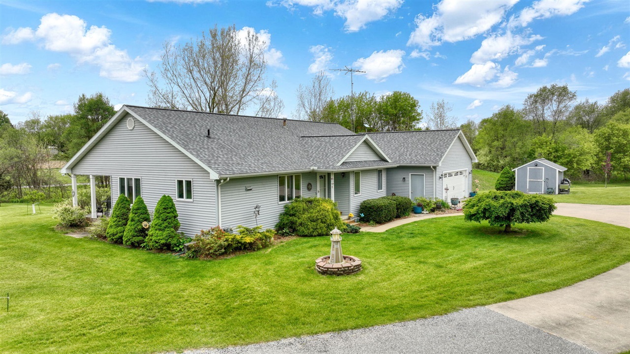 4926 Walz Road Jackson, MI 49201 - Photo 2 of 67