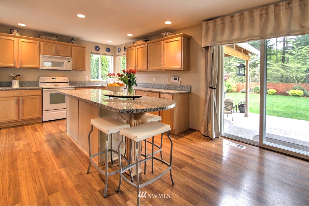 5609 Southeast 2nd Court Renton, WA 98059 - Photo 4 of 20 Gallery Image 4
