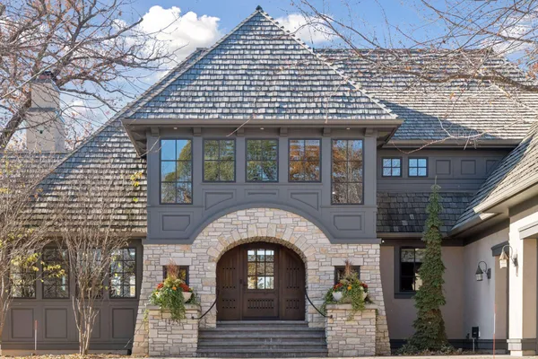 $3,600,000 | 425 Carpenters Point, Wayzata, MN 55391