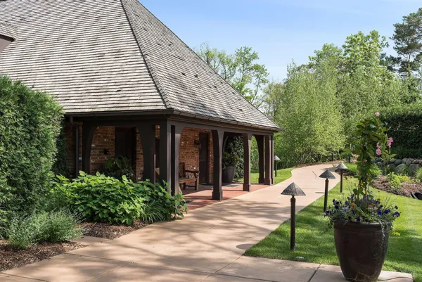 $3,600,000 | 425 Carpenters Point, Wayzata, MN 55391