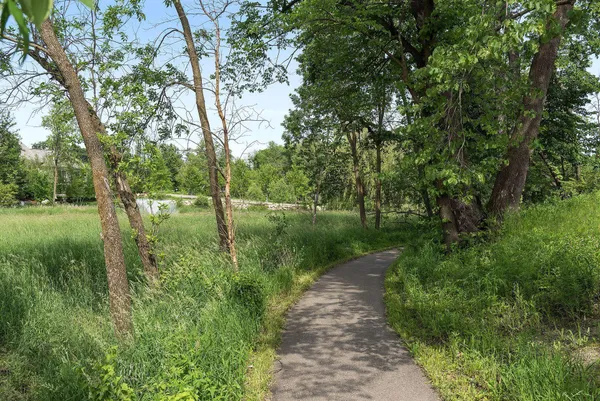 $3,600,000 | 425 Carpenters Point, Wayzata, MN 55391