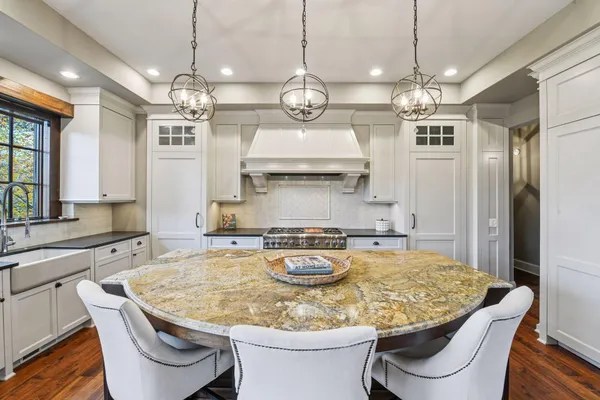 $3,600,000 | 425 Carpenters Point, Wayzata, MN 55391