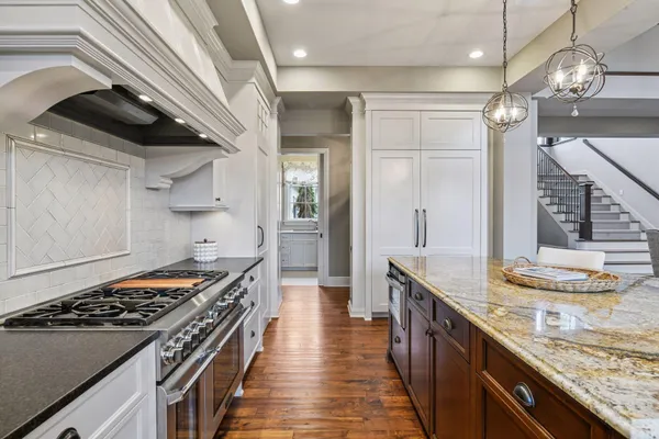 $3,600,000 | 425 Carpenters Point, Wayzata, MN 55391