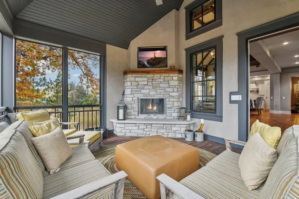 $3,600,000 | 425 Carpenters Point, Wayzata, MN 55391