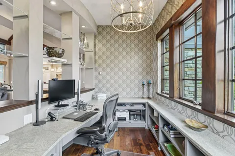 $3,600,000 | 425 Carpenters Point, Wayzata, MN 55391