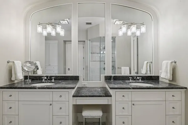 $3,600,000 | 425 Carpenters Point, Wayzata, MN 55391