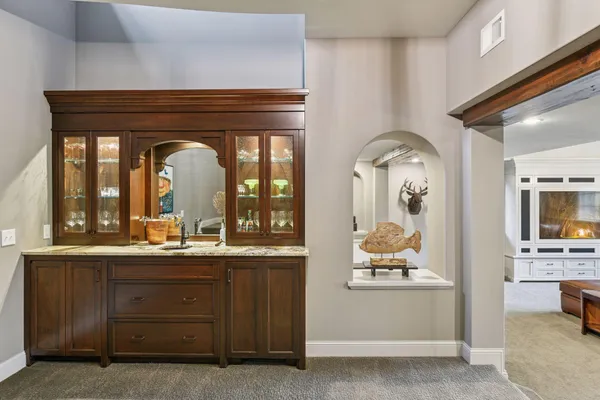 $3,600,000 | 425 Carpenters Point, Wayzata, MN 55391