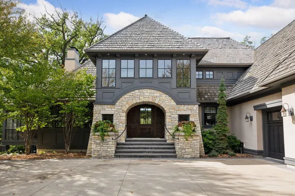 $3,600,000 | 425 Carpenters Point, Wayzata, MN 55391