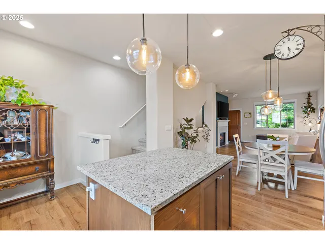 $385,000 | 29128 Southwest Costa Circle East, Wilsonville, OR 97070