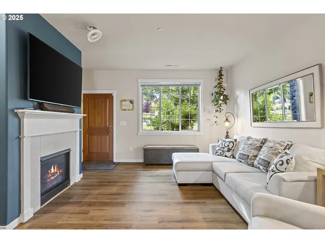 $385,000 | 29128 Southwest Costa Circle East, Wilsonville, OR 97070