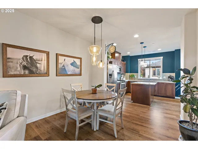 $385,000 | 29128 Southwest Costa Circle East, Wilsonville, OR 97070