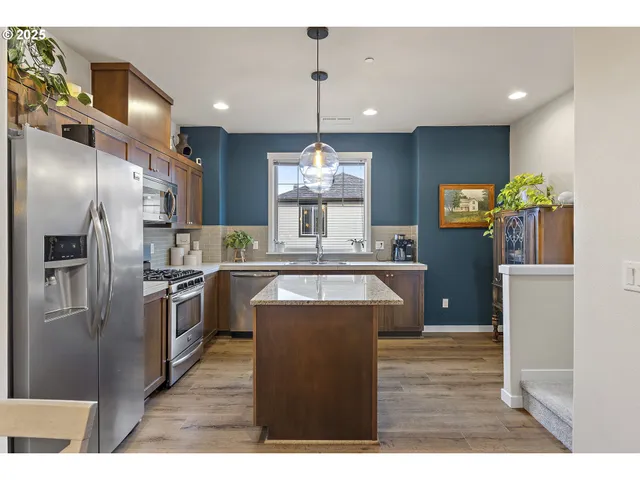 $385,000 | 29128 Southwest Costa Circle East, Wilsonville, OR 97070