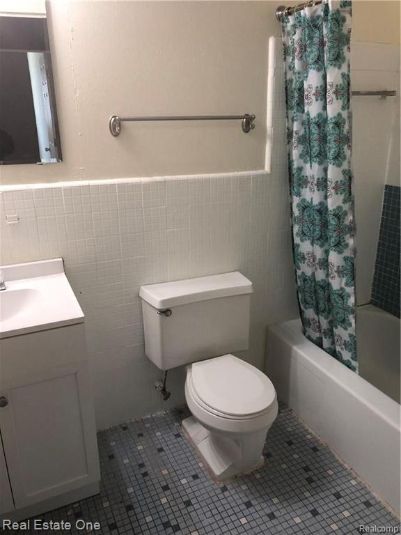 25551 Lahser Road Southfield, MI 48033 - Photo 21 of 24