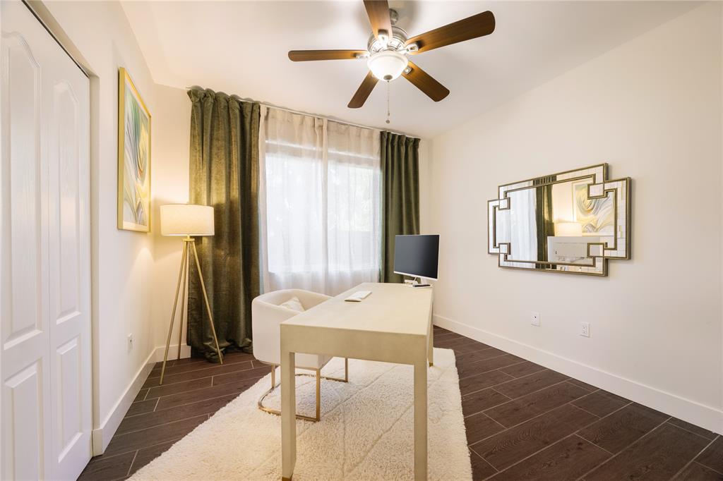 834 Southwest 16th Street Fort Lauderdale, FL 33315 - Photo 20 of 26 a workspace with furniture and window