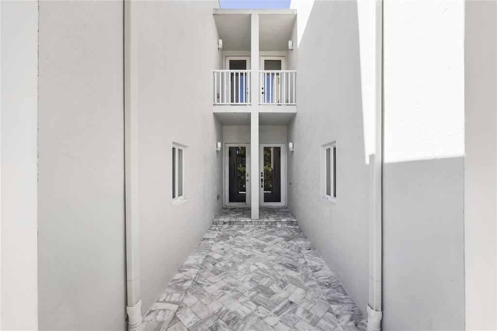 834 Southwest 16th Street Fort Lauderdale, FL 33315 - Photo 3 of 26 a view of entryway