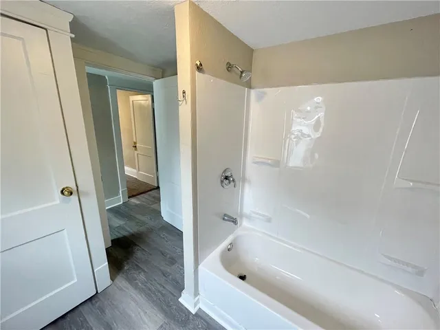 $1,295 | 3 West Edison Avenue, New Castle, PA 16101