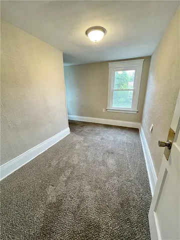 $1,295 | 3 West Edison Avenue, New Castle, PA 16101