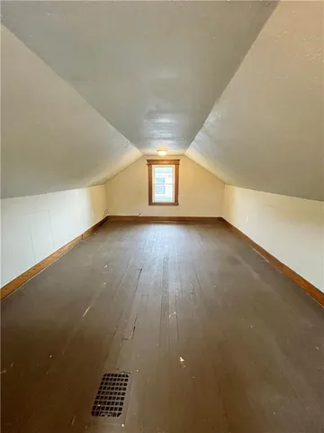 $1,295 | 3 West Edison Avenue, New Castle, PA 16101