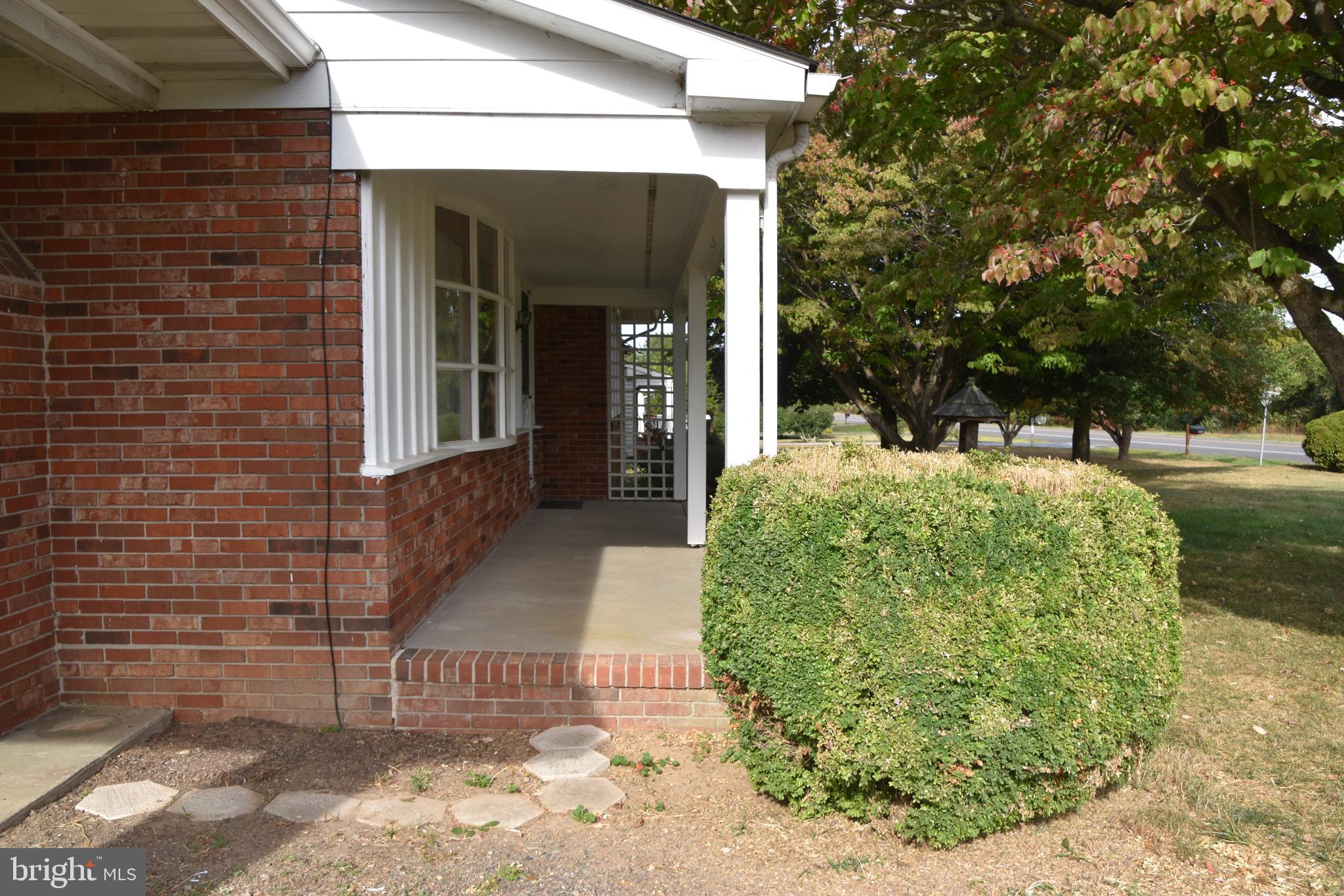 24105 Chestertown Road Chestertown, MD 21620 - Photo 3 of 17 Front porch