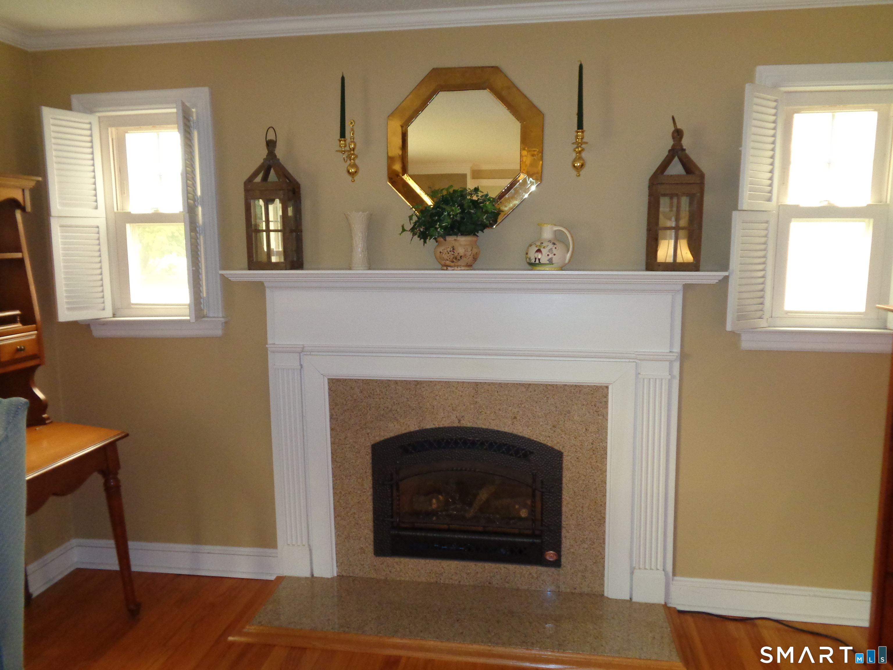 22 Scarborough Road Manchester, CT 06040 - Photo 4 of 28 Nat Gas Fireplace