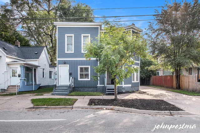 $425,000 | 646 Broadway Avenue Northwest, Grand Rapids, MI 49504