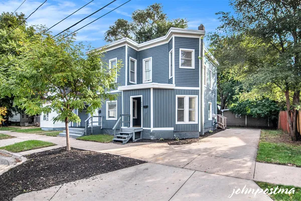 $425,000 | 646 Broadway Avenue Northwest, Grand Rapids, MI 49504