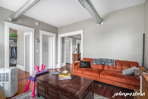 $425,000 | 646 Broadway Avenue Northwest, Grand Rapids, MI 49504