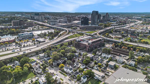 $425,000 | 646 Broadway Avenue Northwest, Grand Rapids, MI 49504