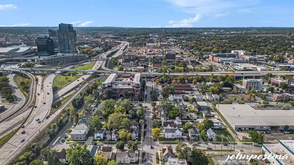 $425,000 | 646 Broadway Avenue Northwest, Grand Rapids, MI 49504