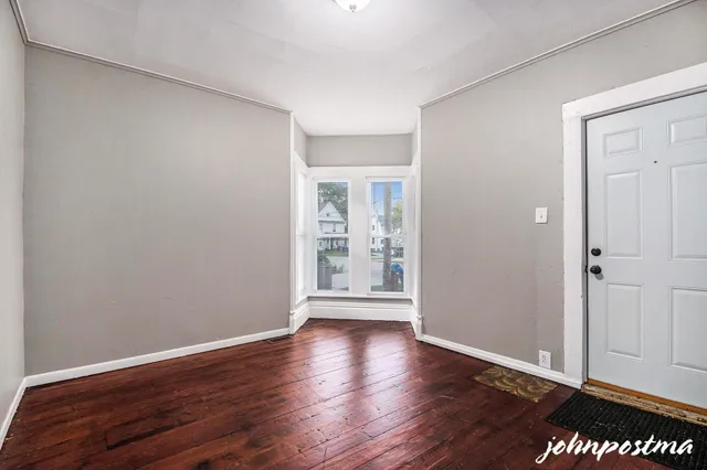 $425,000 | 646 Broadway Avenue Northwest, Grand Rapids, MI 49504