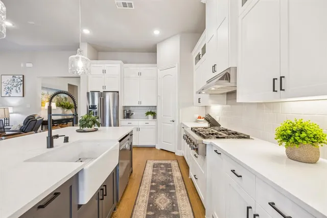 $835,000 | 6916 Basket Flower Road, Argyle, TX 76226