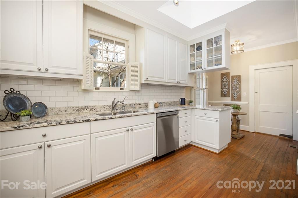 2226 Sharon Road Charlotte, NC 28207 - Photo 7 of 20