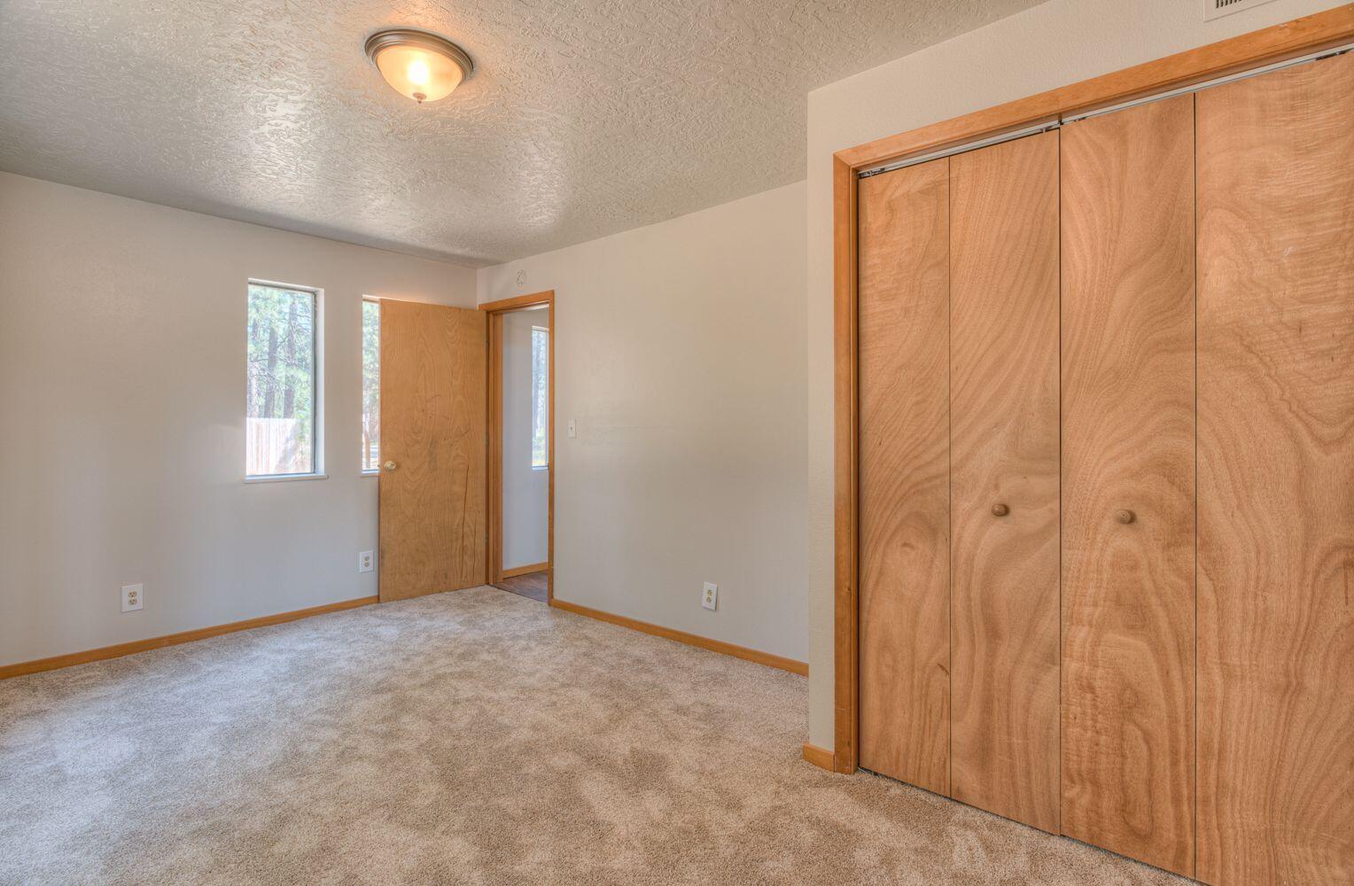 56043 Savage Road Bend, OR 97707 - Photo 10 of 50 oBhMkIzy