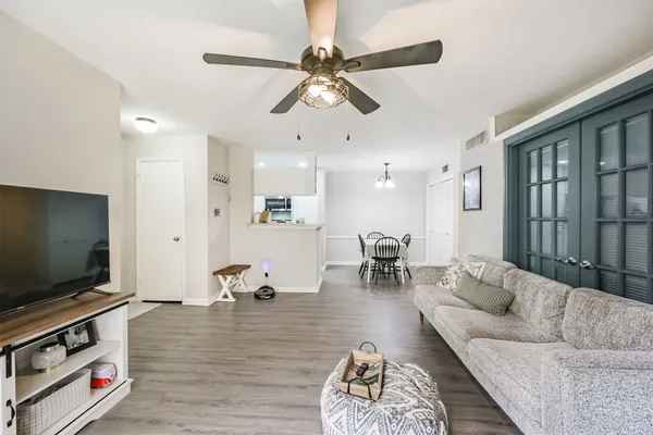 $1,400 | 2121 Hepburn Street, Unit 612, Houston, TX 77054