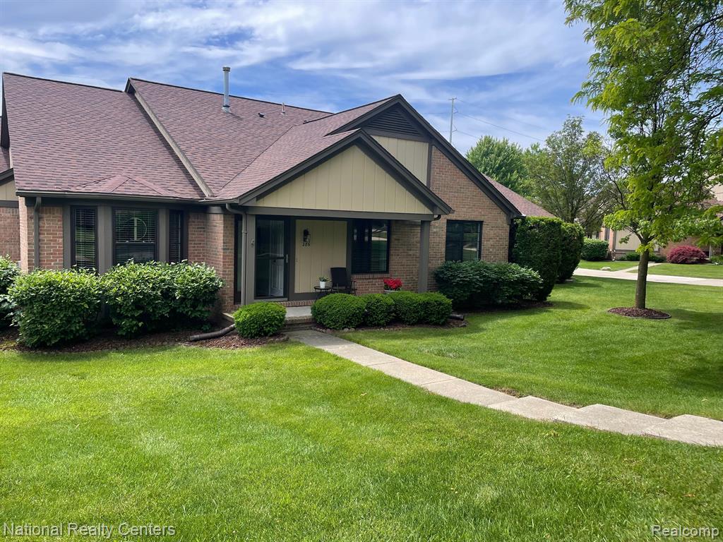 286 Meadow Bridge Drive Rochester Hills, MI 48307 - Photo 2 of 35