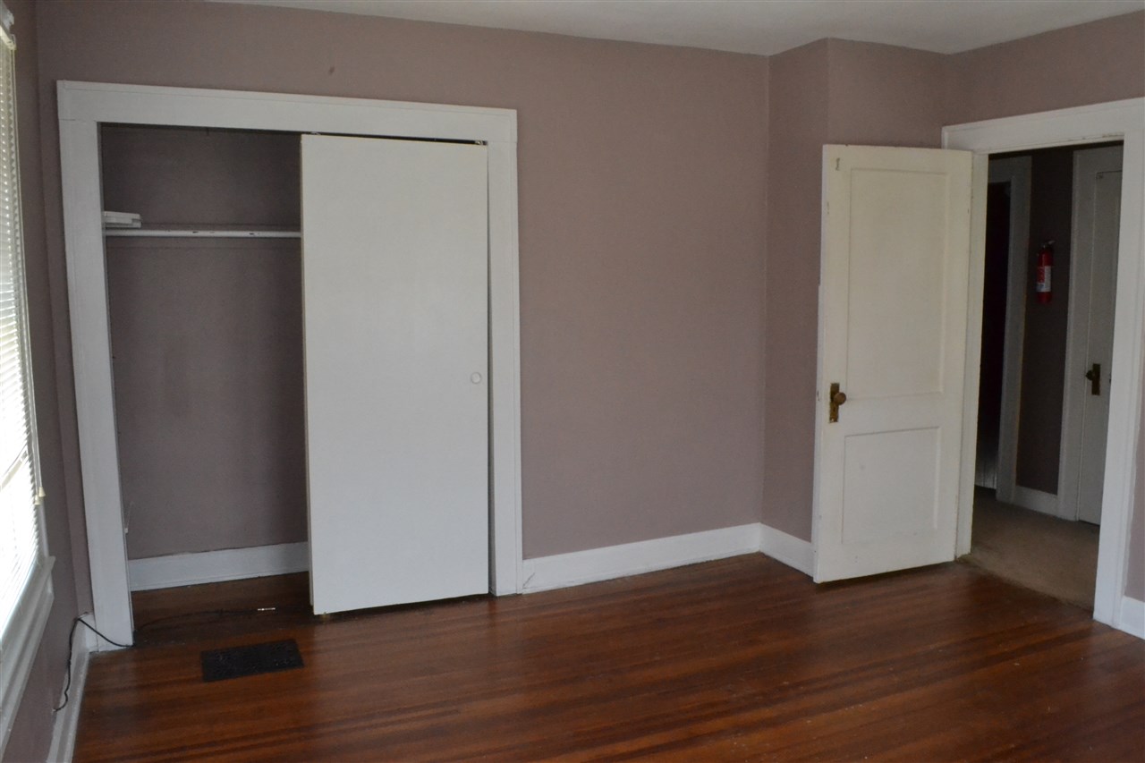 57 North Kenmore Road Indianapolis, IN 46219 - Photo 14 of 25 Gallery Image 14