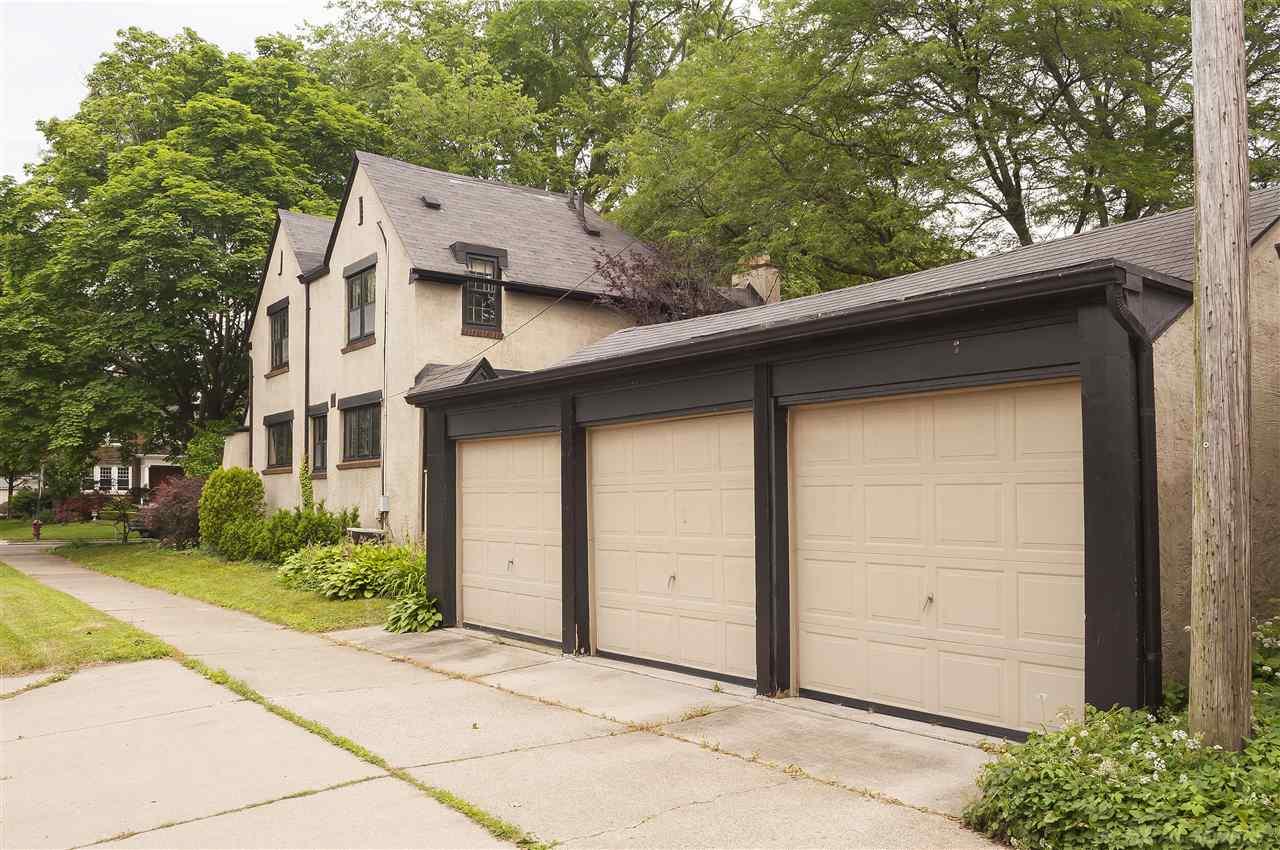 1387 Bishop Road Grosse Pointe, MI 48230 - Photo 40 of 40 31351789-39.JPG