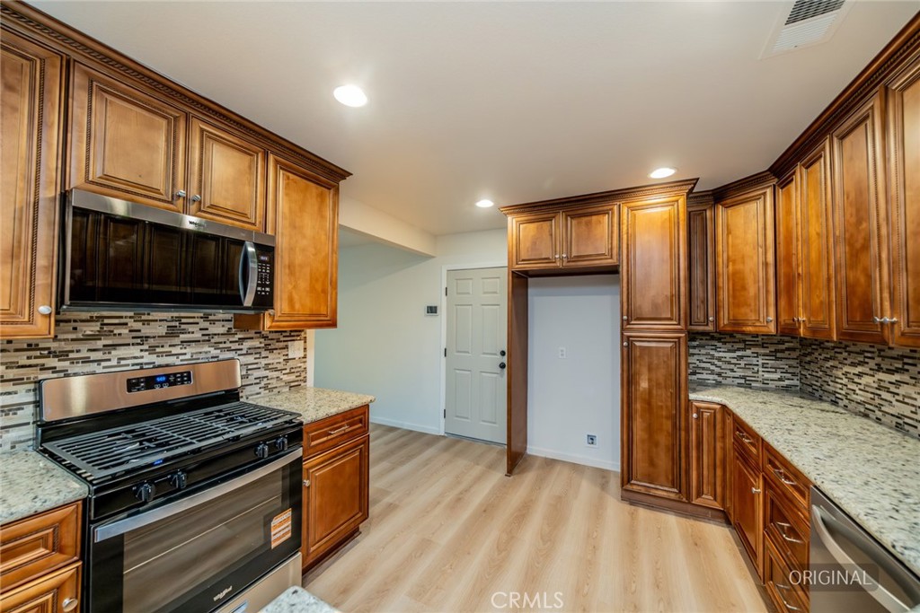 8901 Glencoe Drive Riverside, CA 92503 - Photo 12 of 33