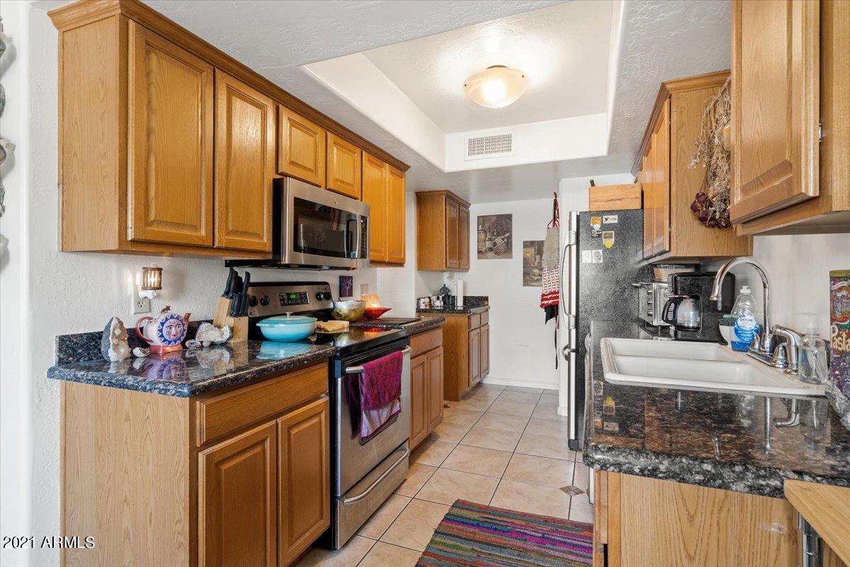 151 East Broadway Road, Unit 209 Tempe, AZ 85282 - Photo 5 of 13 05-Kitchen