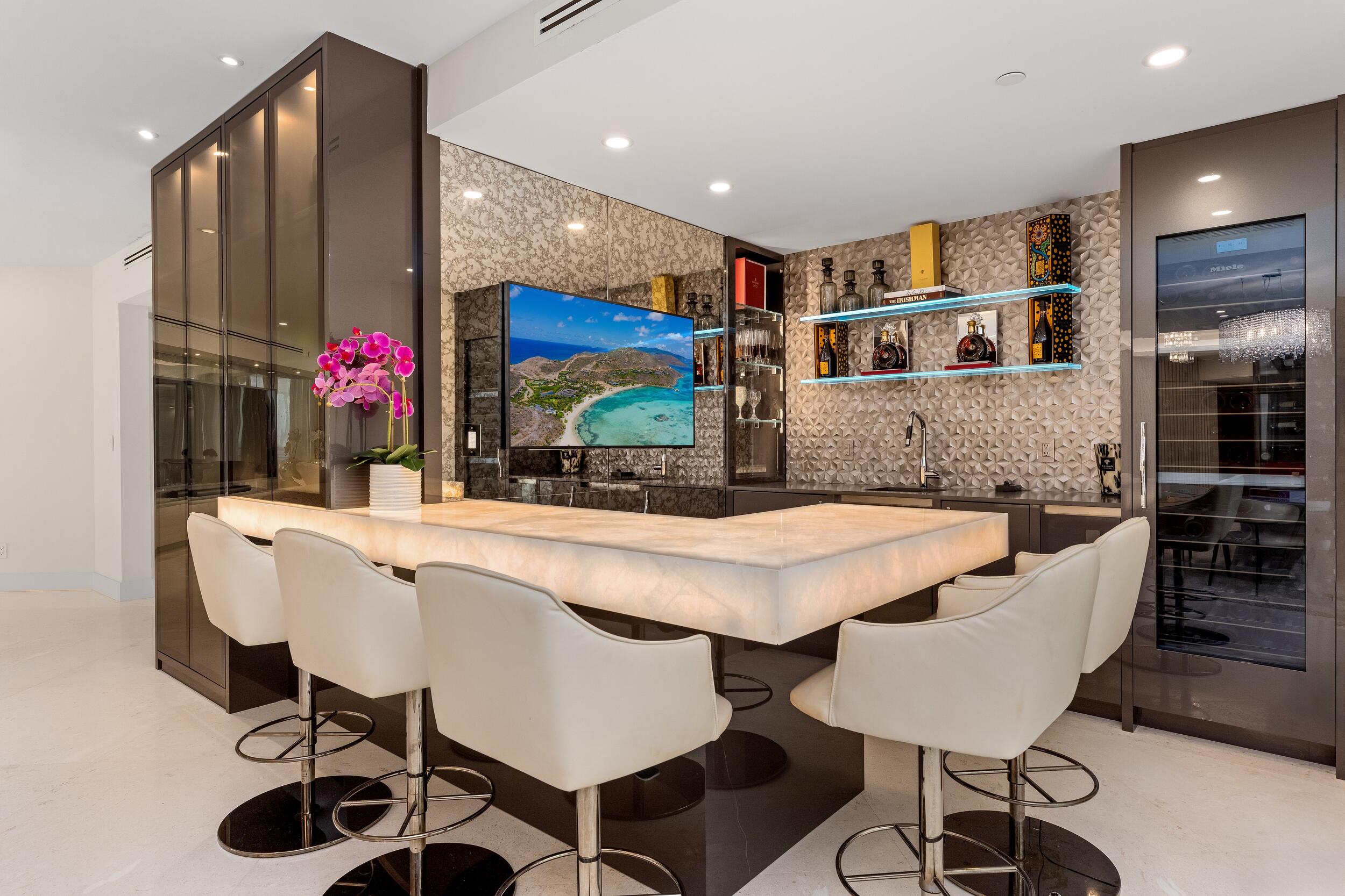 800 South Ocean Boulevard, Unit PH6 Boca Raton, FL 33432 - Photo 12 of 75 Bar Area 2