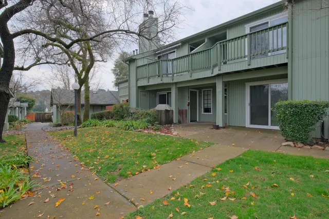 $2,300 | 3133 Cambridge Road, Unit 3, Cameron Park, CA 95682