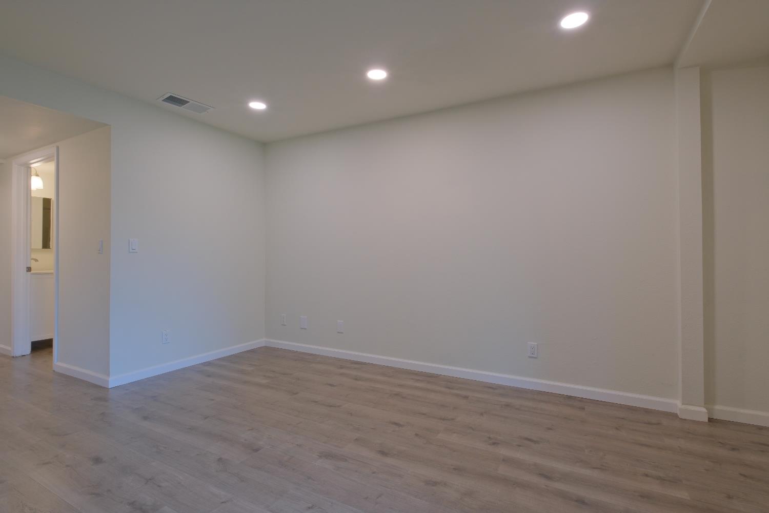 3133 Cambridge Road, Unit 3 Cameron Park, CA 95682 - Photo 5 of 31