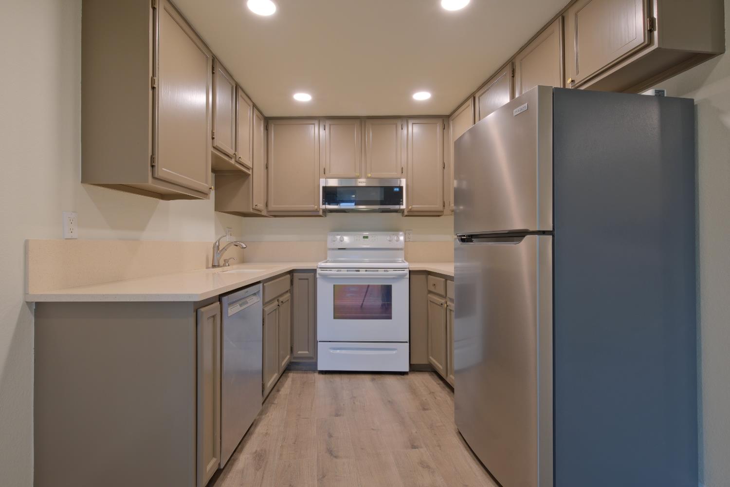 3133 Cambridge Road, Unit 3 Cameron Park, CA 95682 - Photo 9 of 31