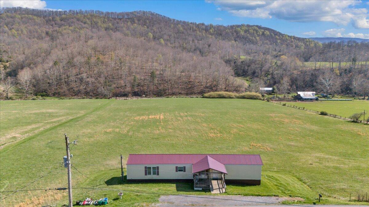 1054 Willow Bend Road Lindside, WV 24951 - Photo 28 of 68 1054 Willow Bend Rd Tour