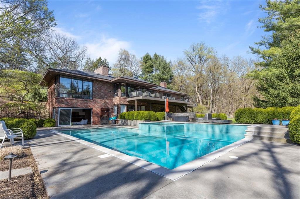 114 Hillcrest Road Pittsburgh, PA 15238 - Photo 4 of 50 Gallery Image 4