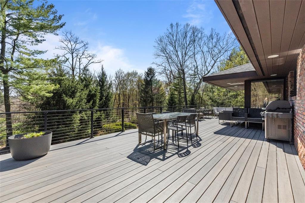 114 Hillcrest Road Pittsburgh, PA 15238 - Photo 5 of 50 Gallery Image 5