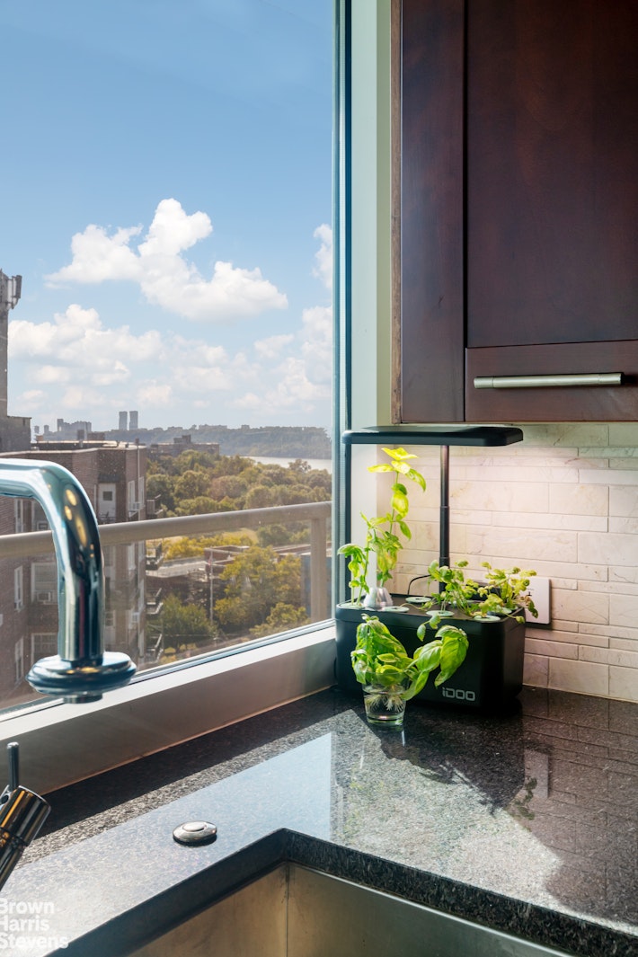 640 West 237th Street, Unit 12B Bronx, NY 10463 - Photo 12 of 28