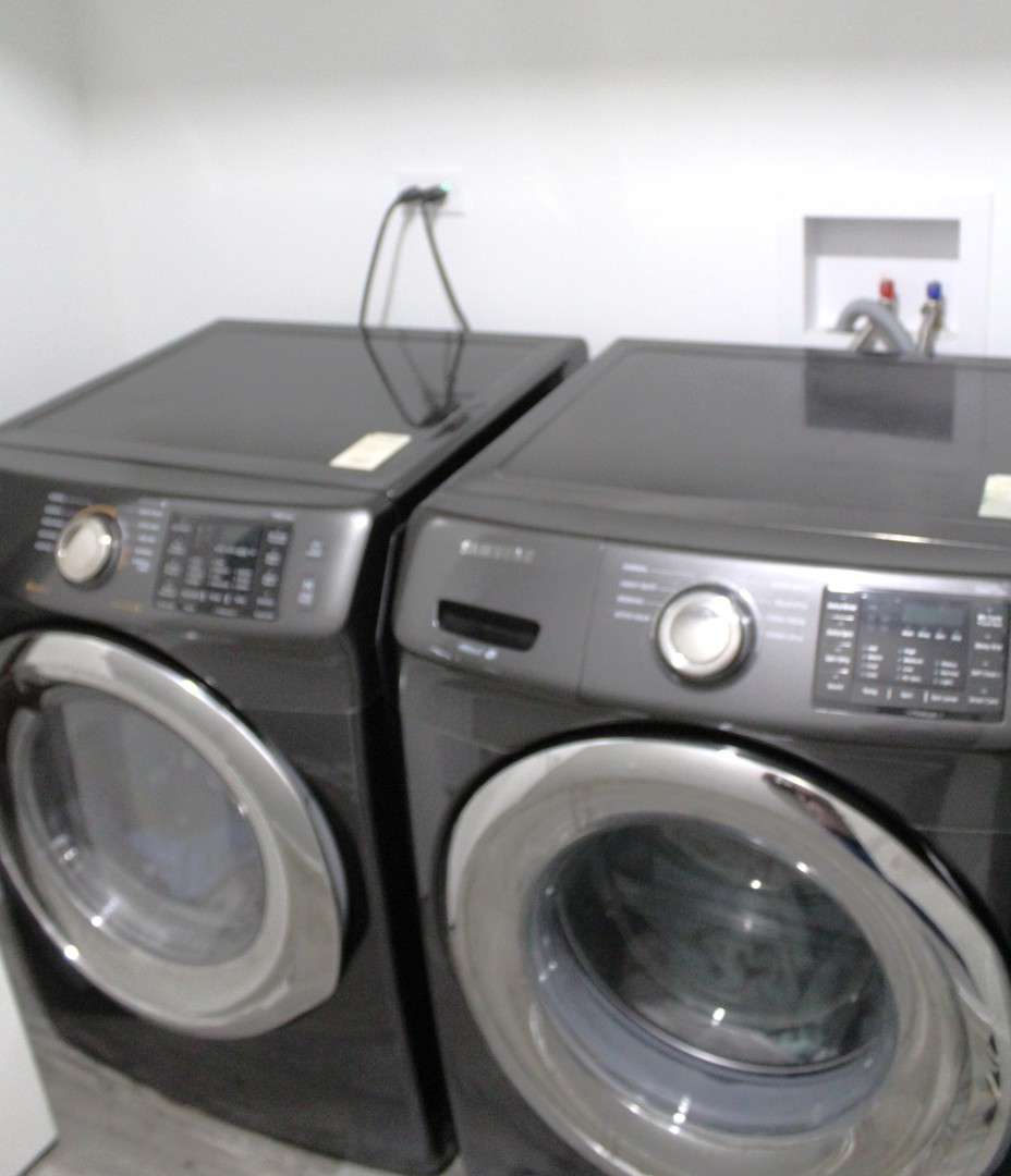 908 Glenmore Lane Elgin, IL 60124 - Photo 25 of 50 a bathroom with a toilet and a sink