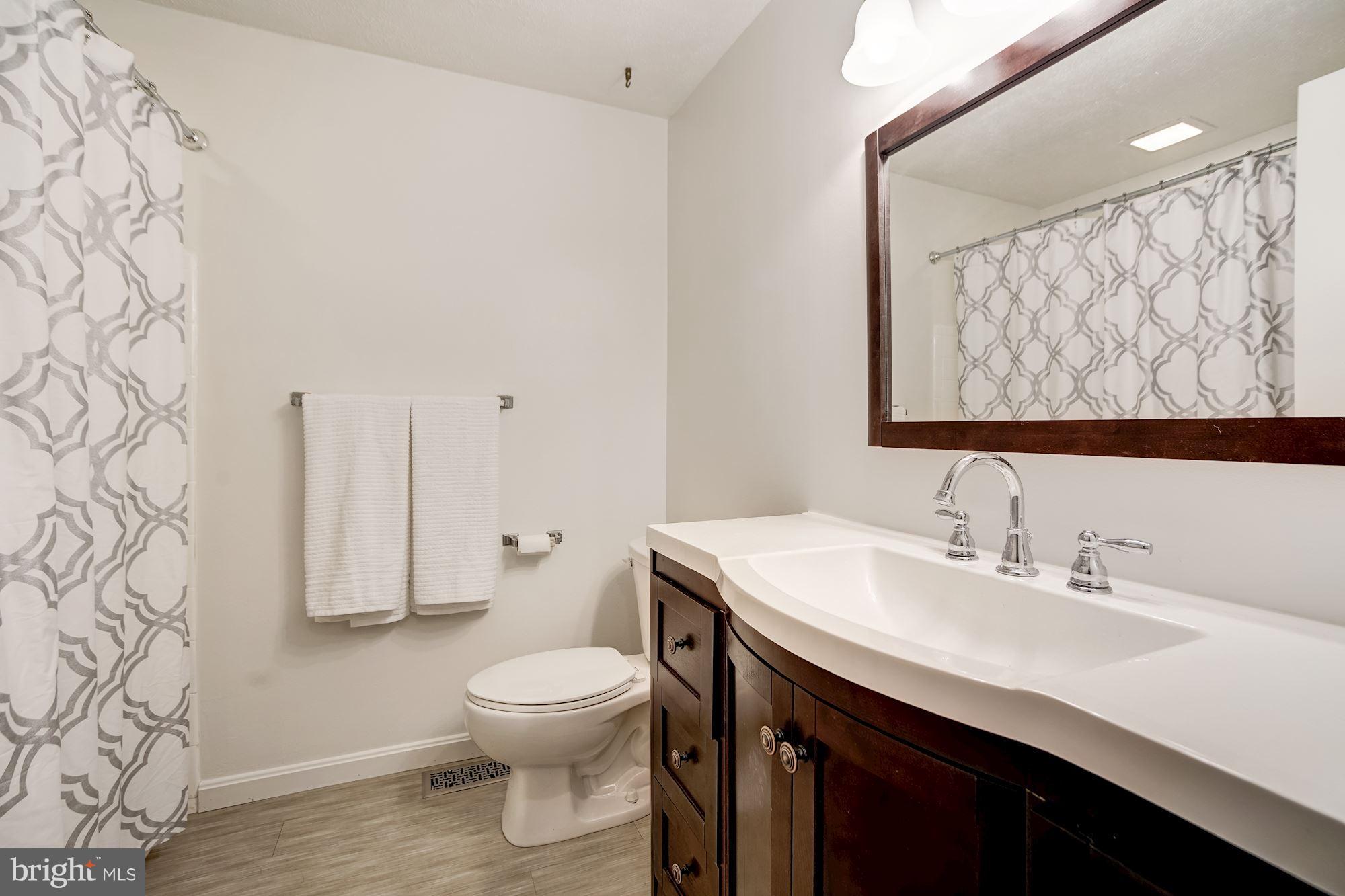 7909 Frye Road Alexandria, VA 22309 - Photo 19 of 30 Bath
